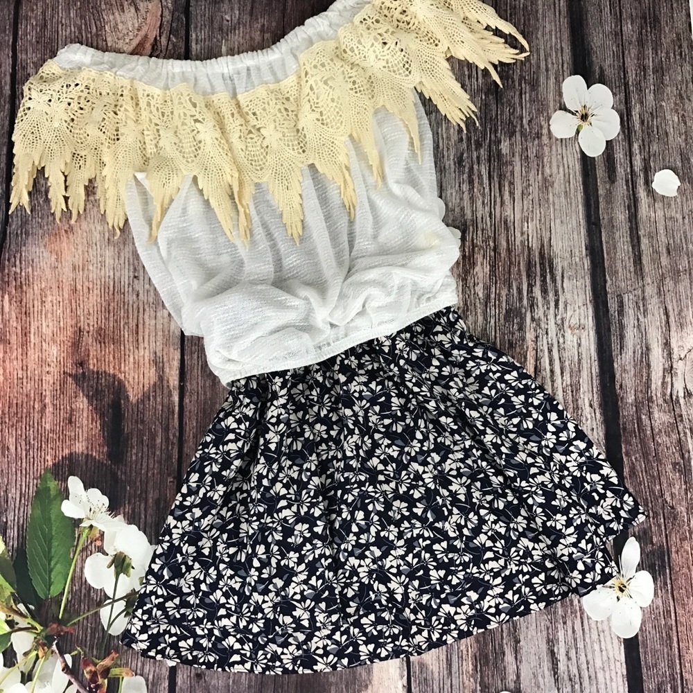 🌸 Harlow & Graham Black & White Skirt
